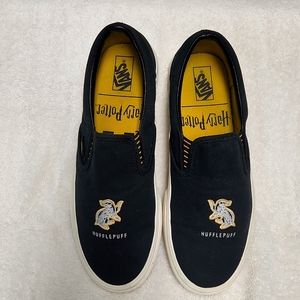 Harry Potter Hufflepuff VANS , size 8.5 women / 7 men